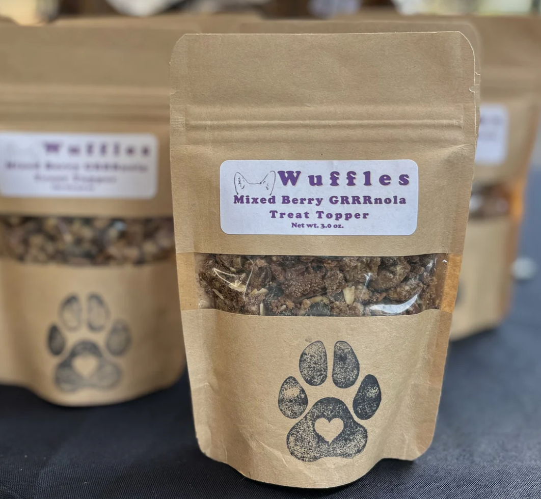 Wuffles Mixed Berry Grrrnola Treat Topper